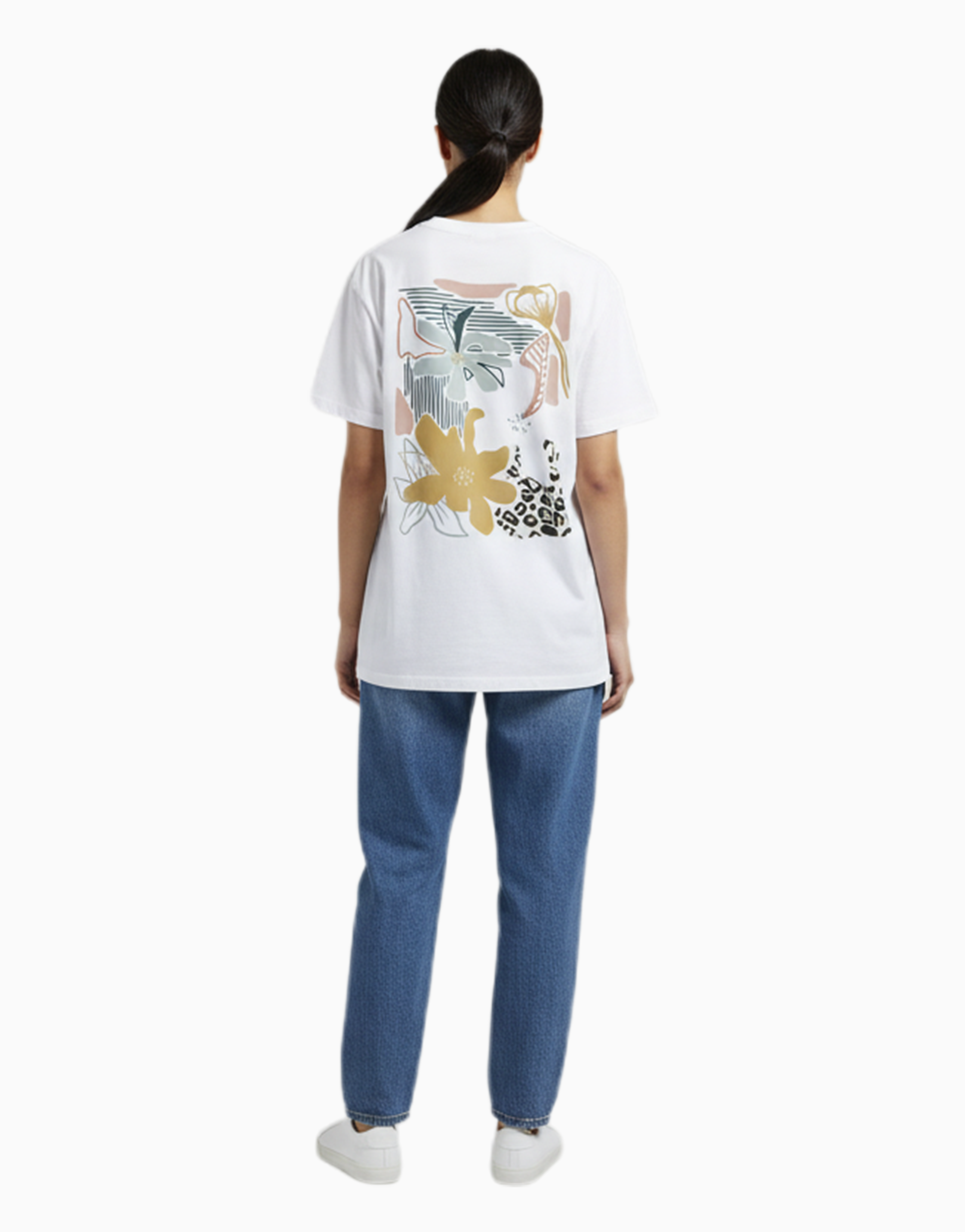 Women's Relaxed fit t-shirt Floral muse(fill) (ILS 016) In Lounge Store