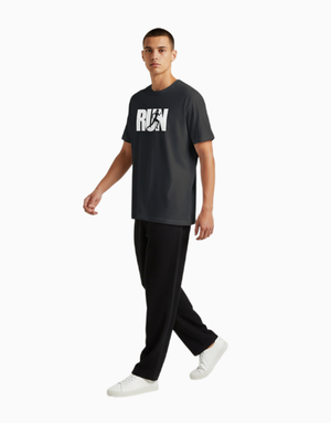 Unisex Relaxed fit t-shirt RUN– Athlete Silhouette (ILS 074) In Lounge Store